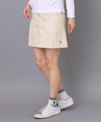 アダバットのスカート