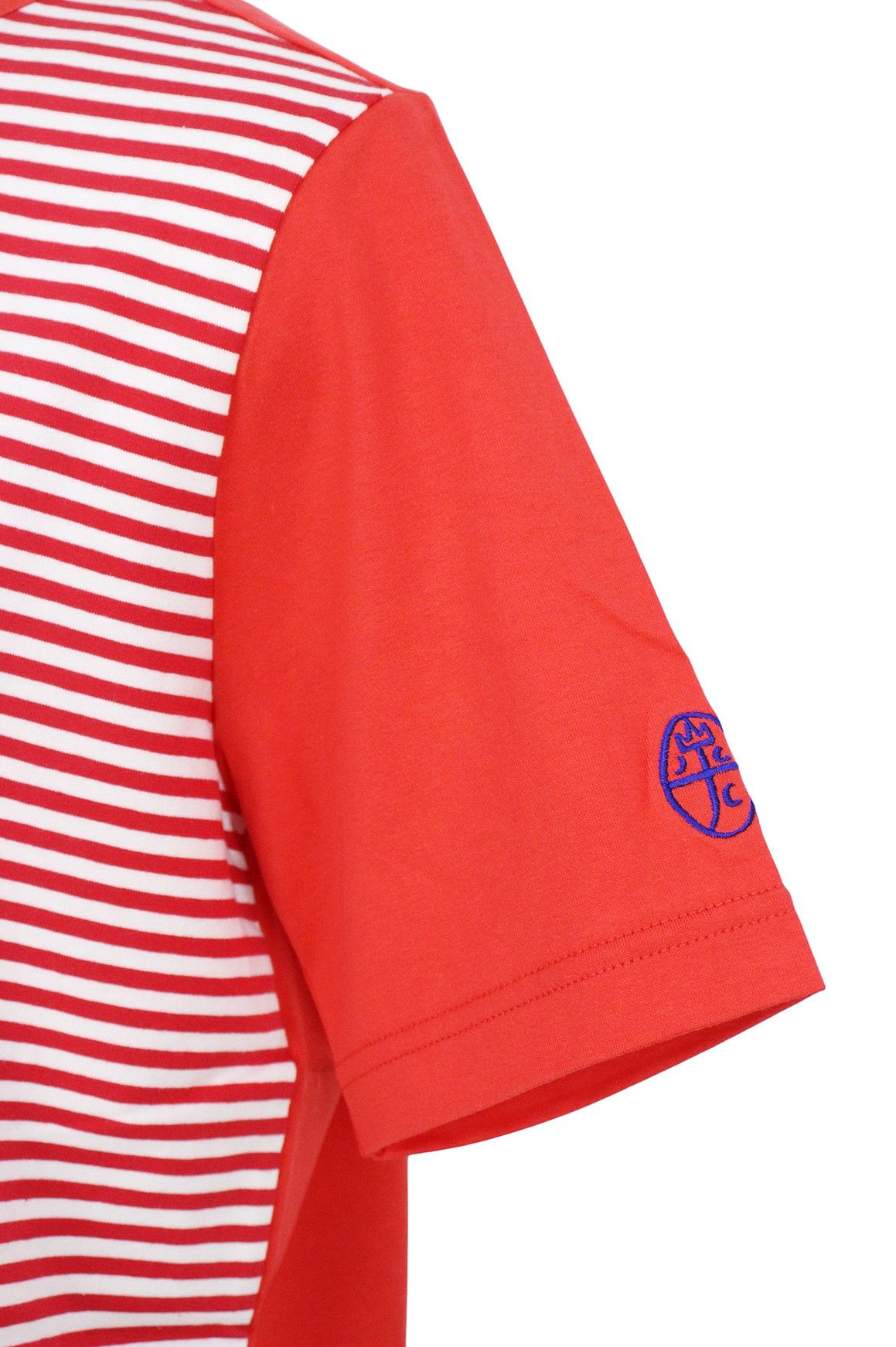 カステルバジャックのTシャツ