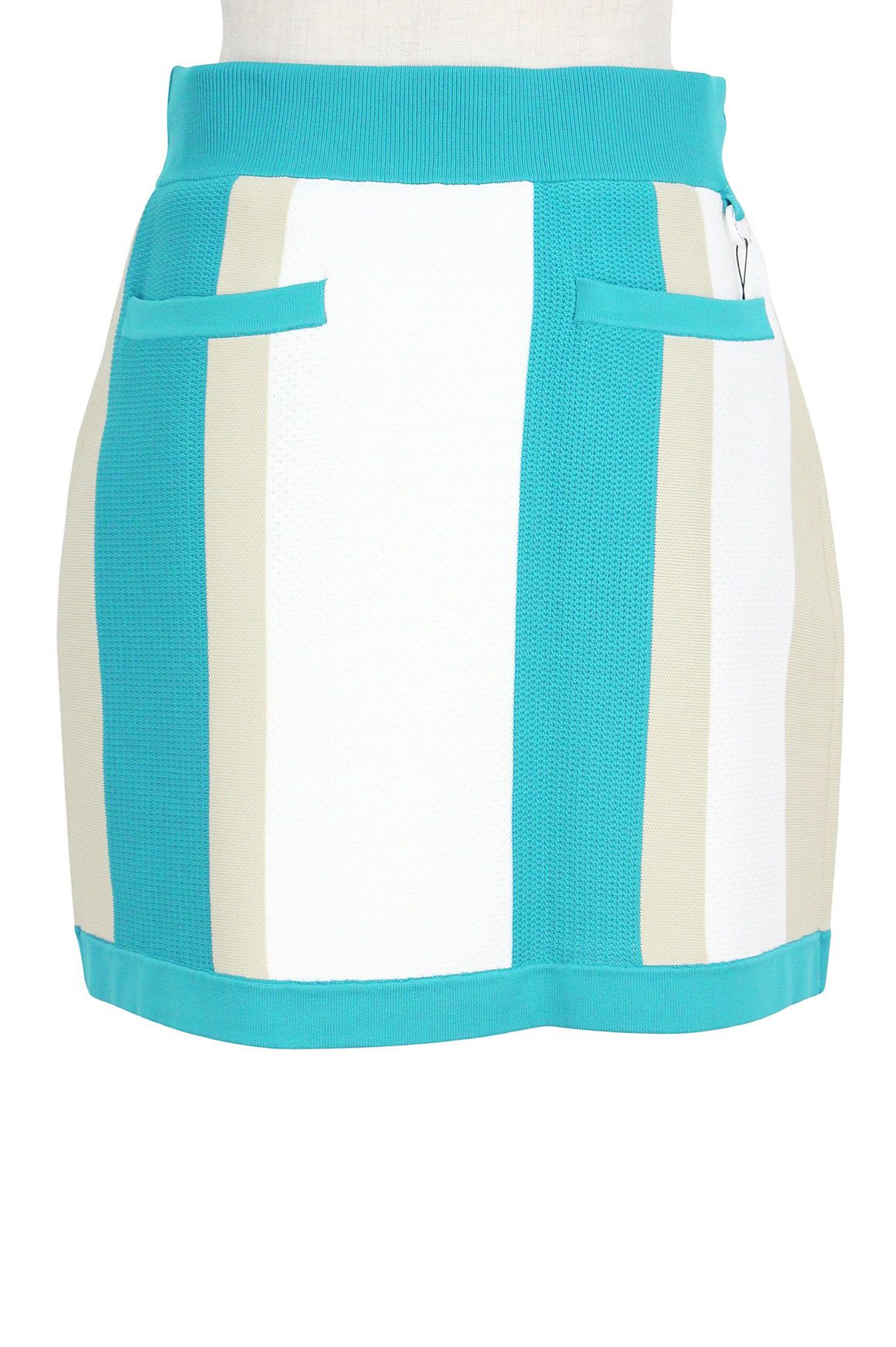 アンパスィのスカート