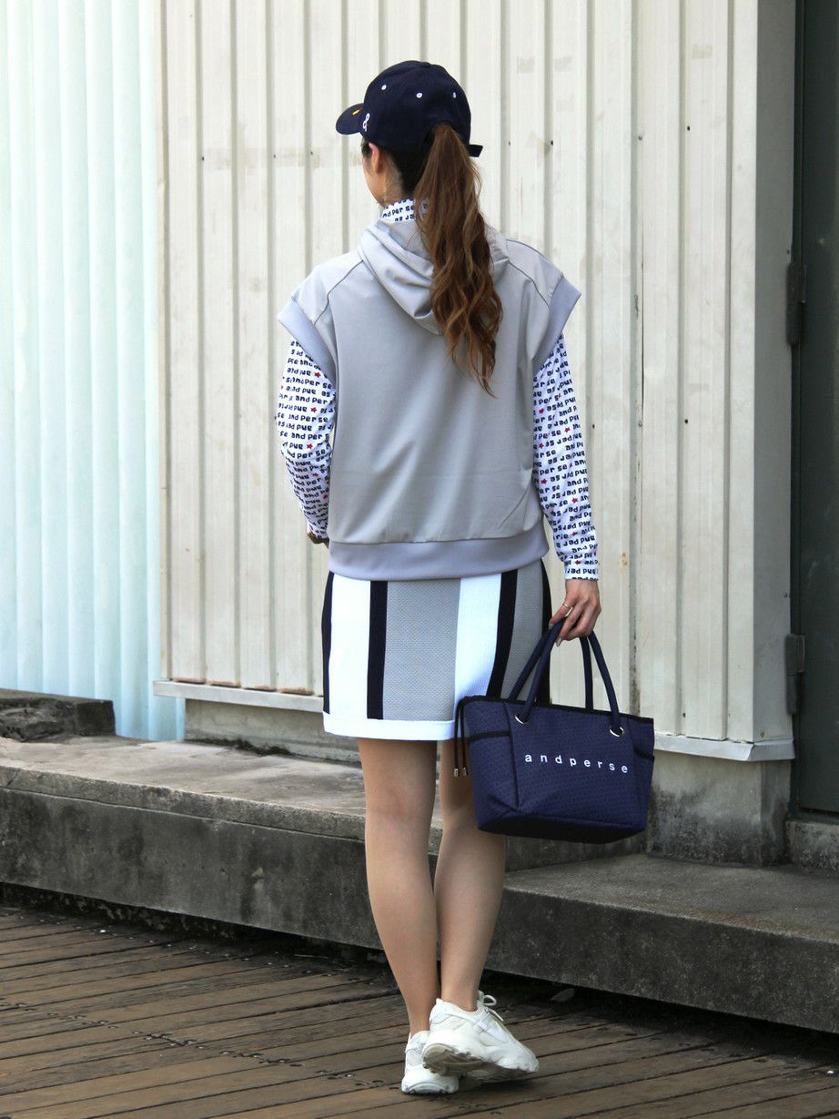 アンパスィのパーカー