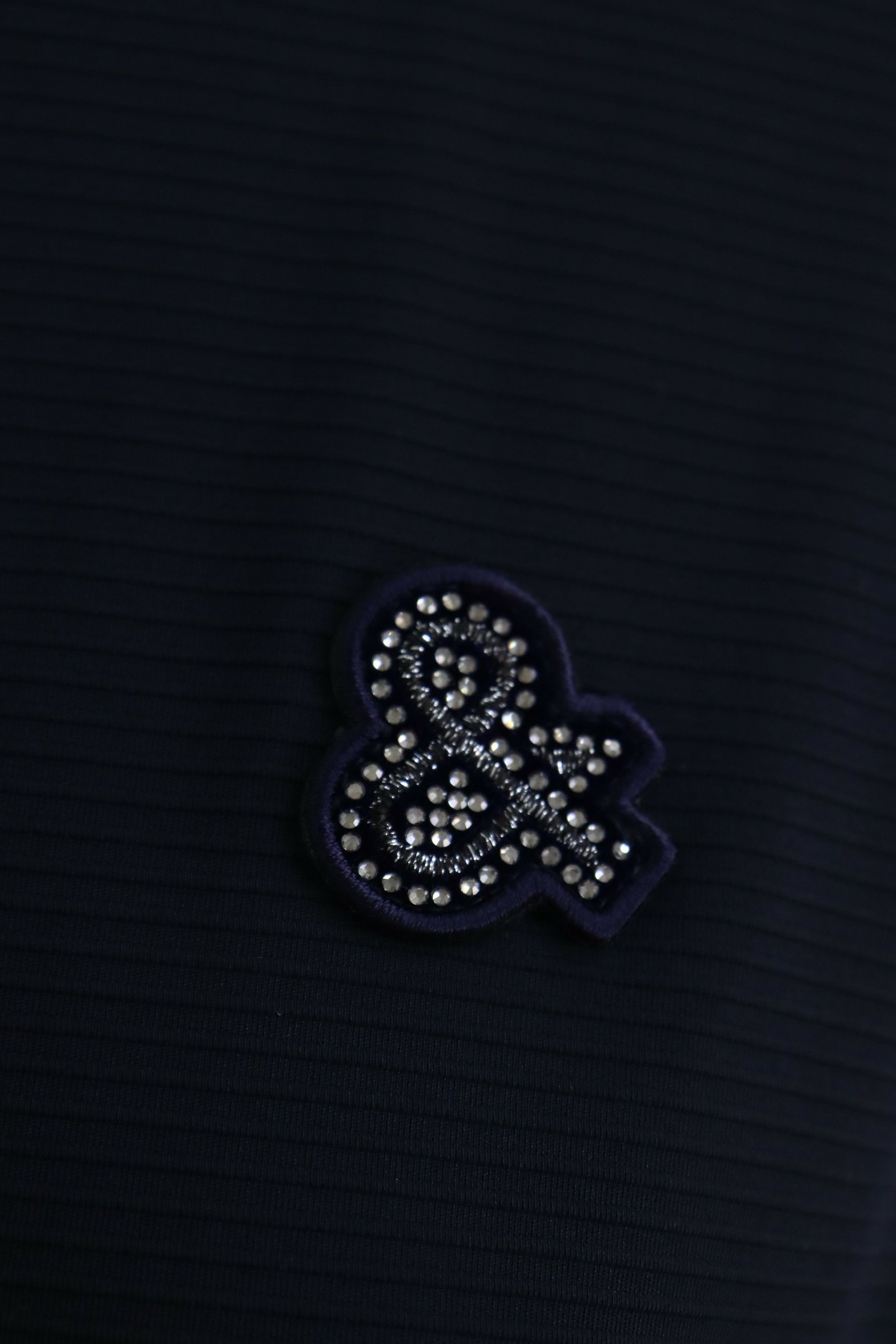 アンパスィのハイネックシャツ