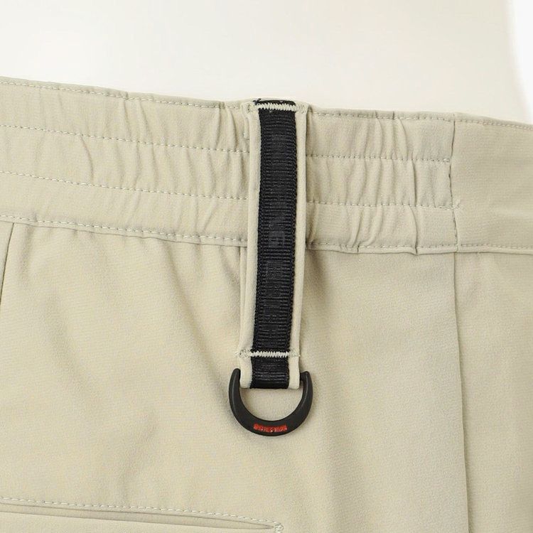 ブリーフィングゴルフのショートパンツ