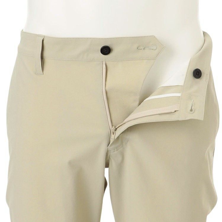 ブリーフィングゴルフのショートパンツ