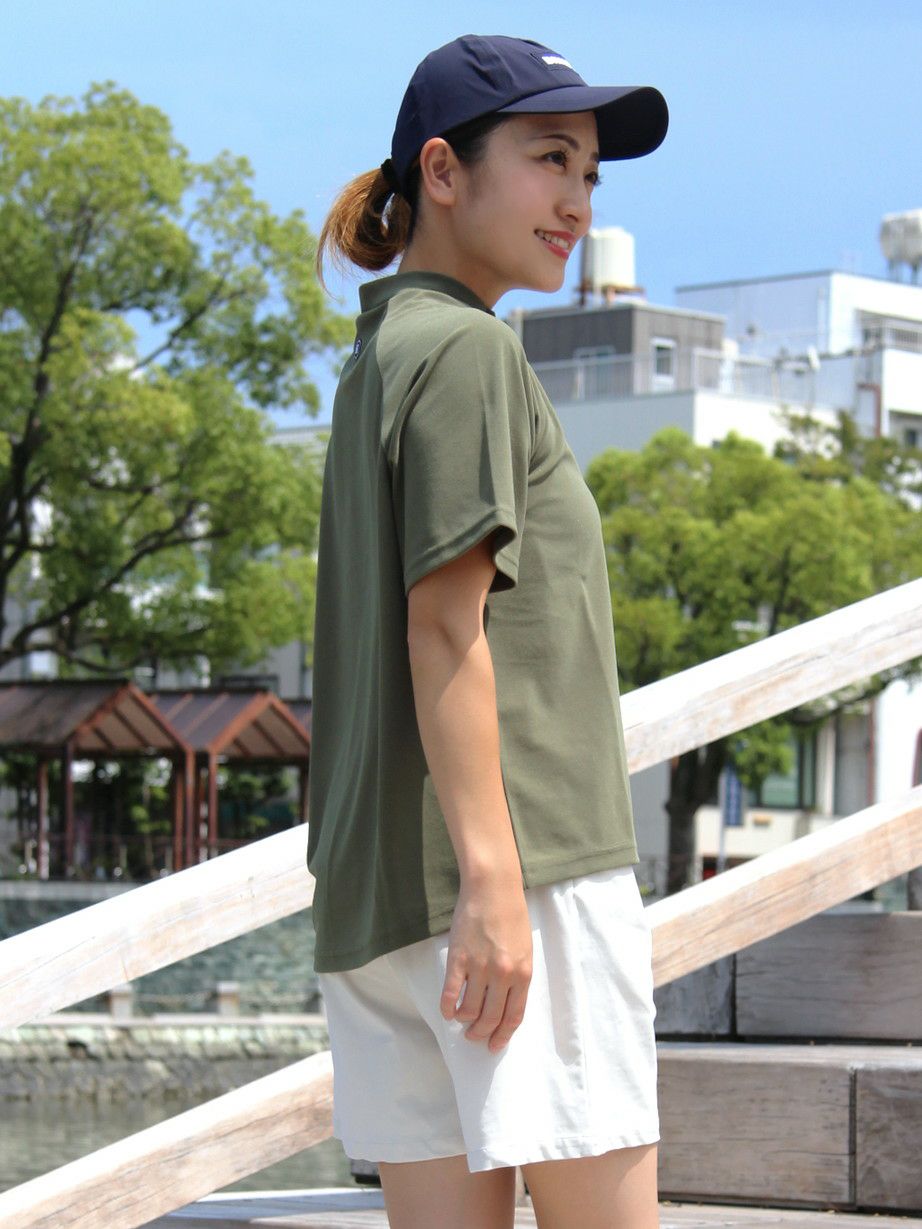 ブリーフィングのハイネックシャツ