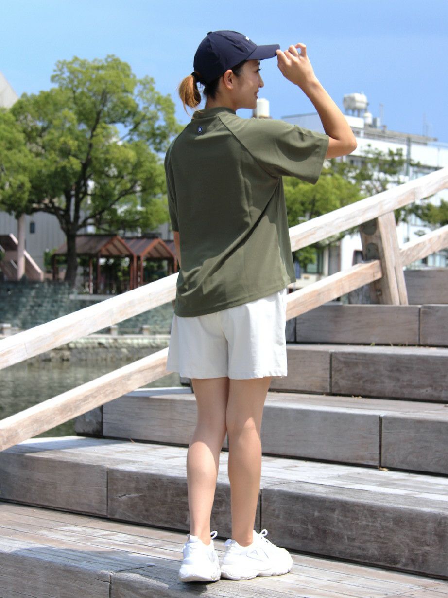 ブリーフィングのハイネックシャツ