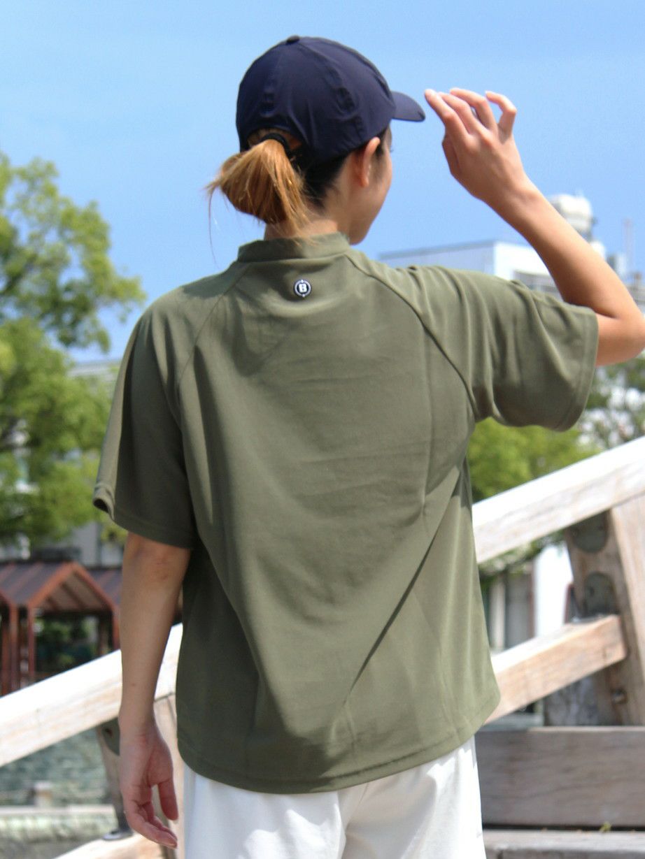 ブリーフィングのハイネックシャツ