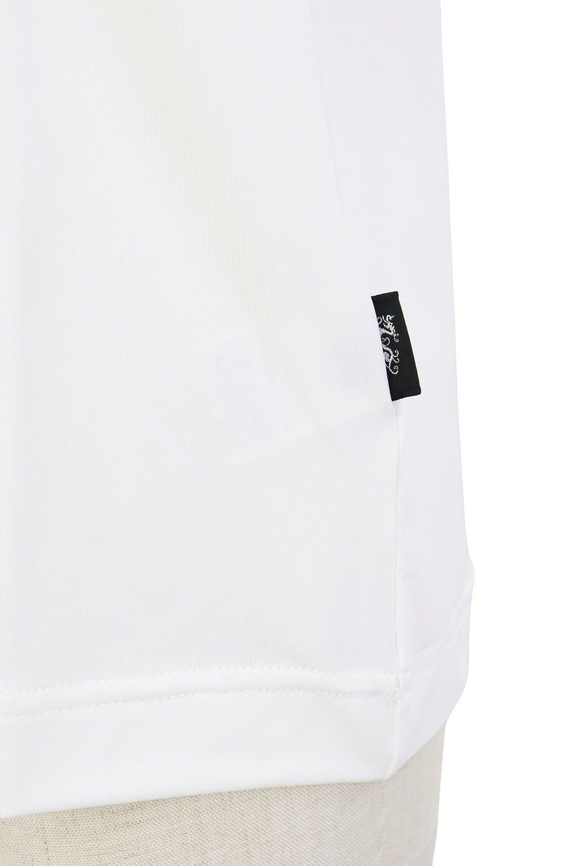 ダンスウィズドラゴンのハイネックシャツ