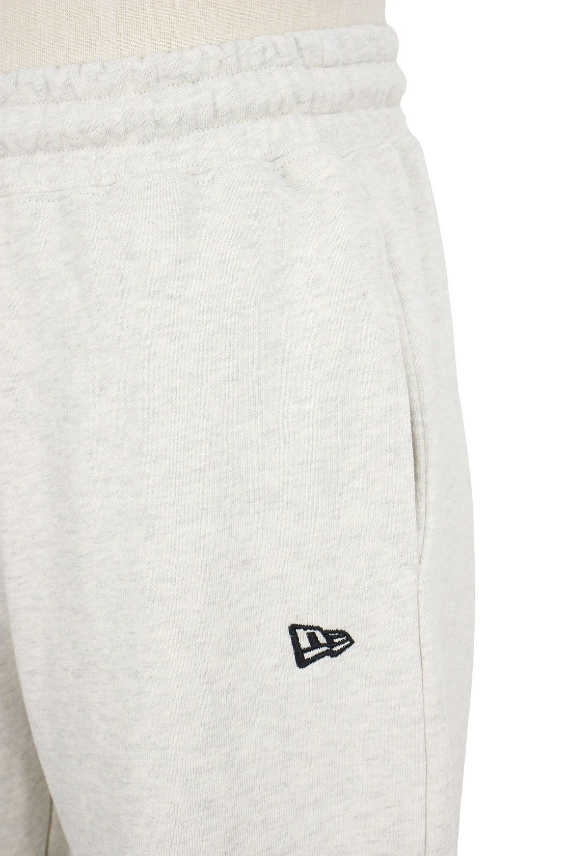 ワック×ニューエラのロングパンツ