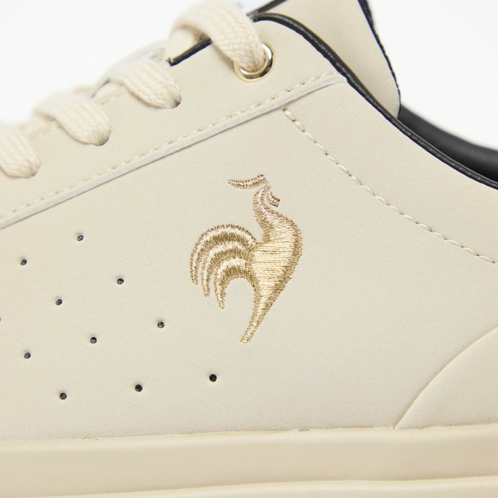 ルコックスポルティフのシューズ