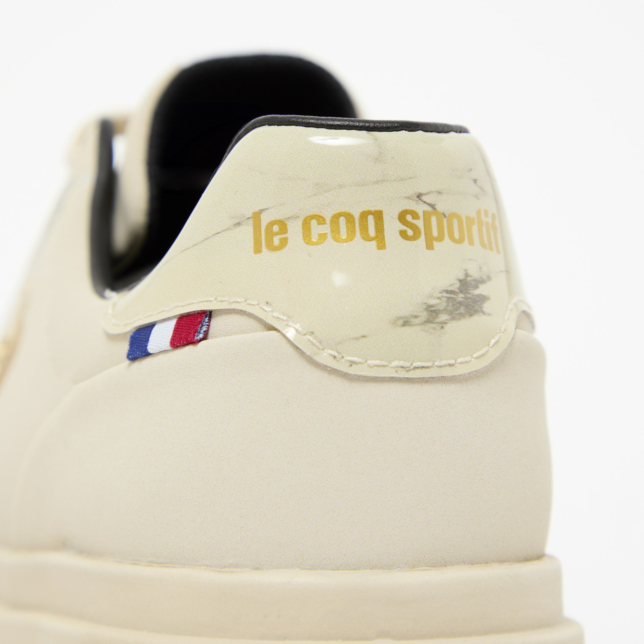 ルコックスポルティフのシューズ