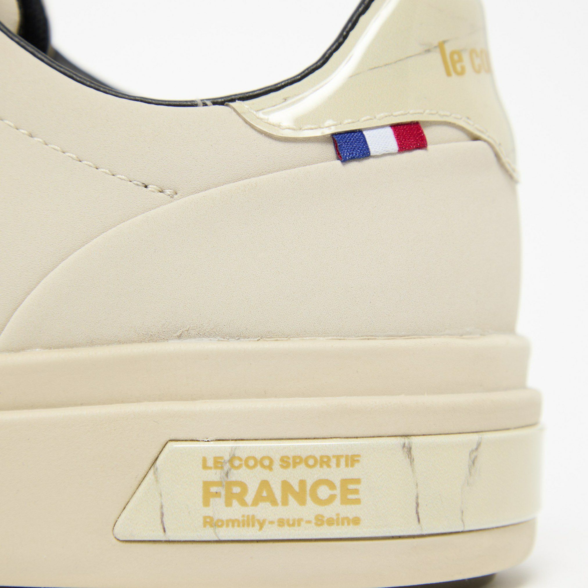 ルコックスポルティフのシューズ