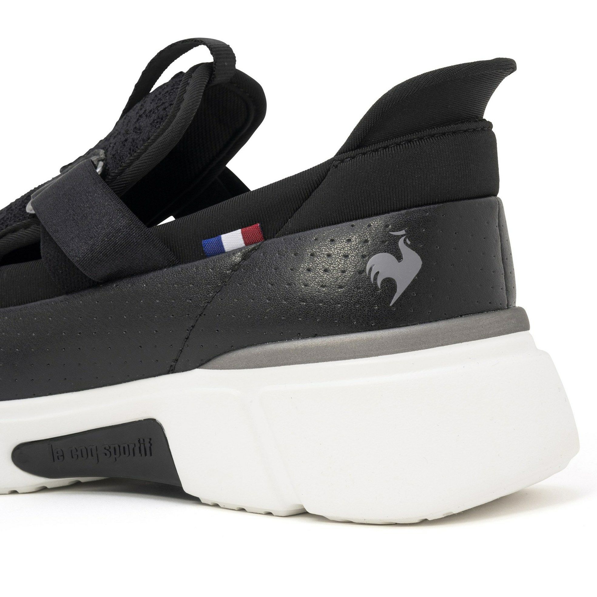 ルコックスポルティフのカジュアルシューズ