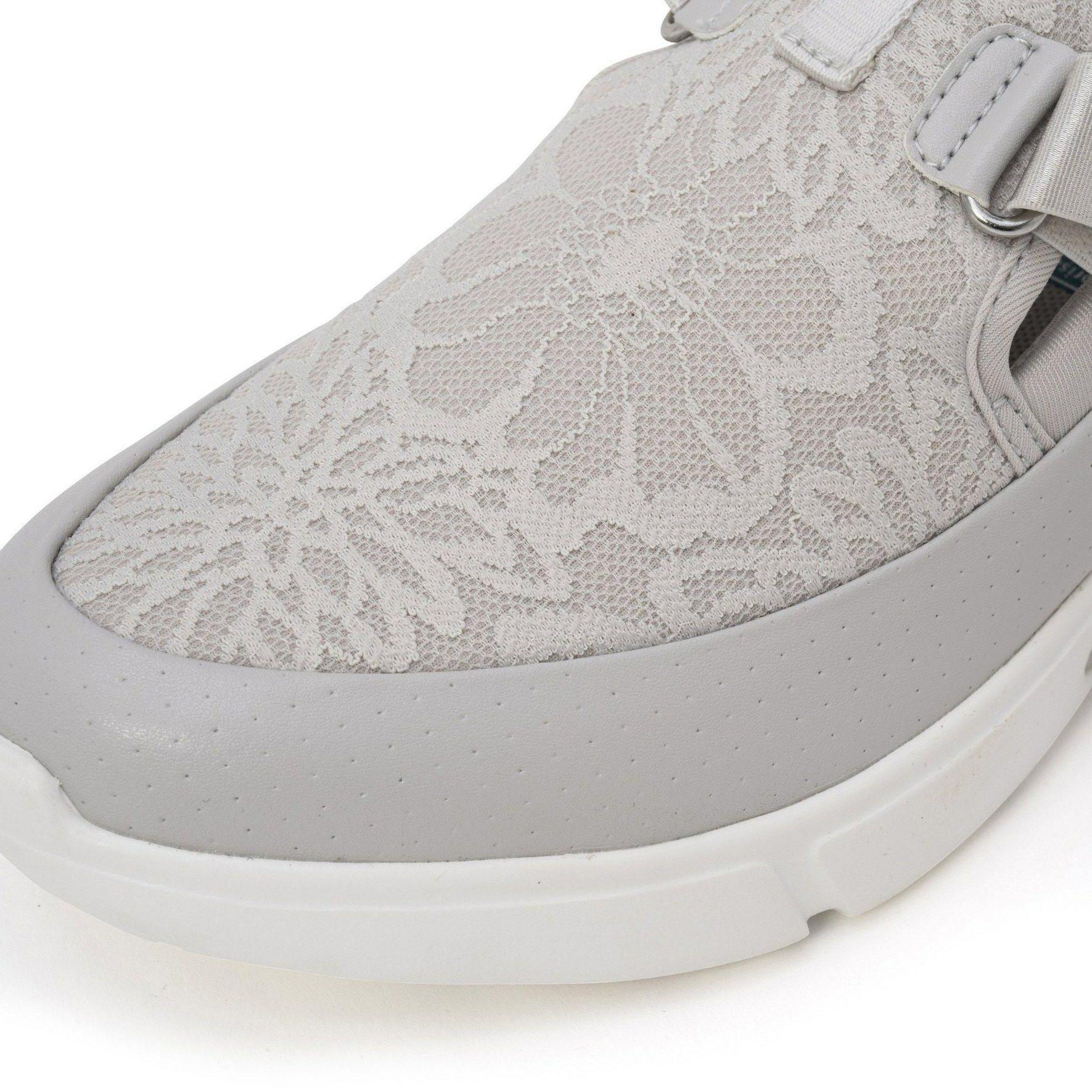 ルコックスポルティフのカジュアルシューズ