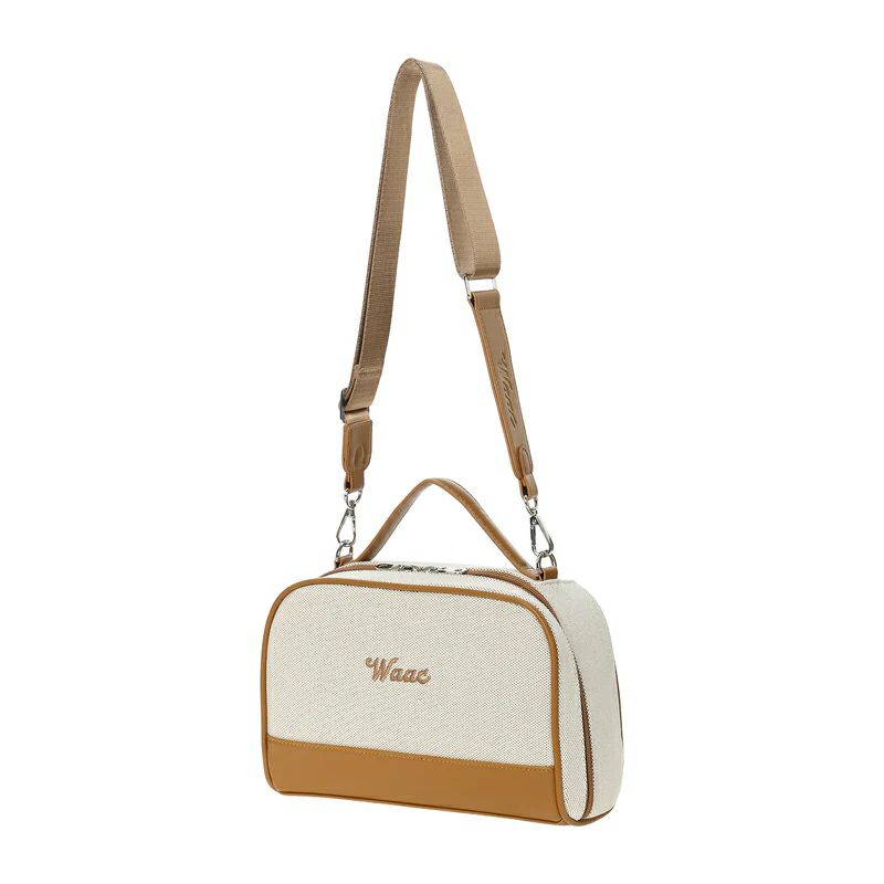 ワック日本正規品のカートバッグ