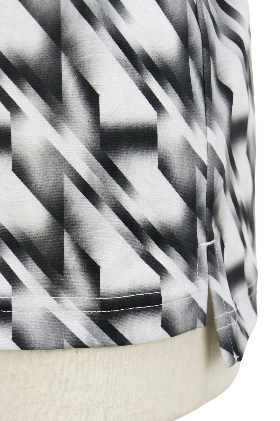 ランバンスポールのポロシャツ