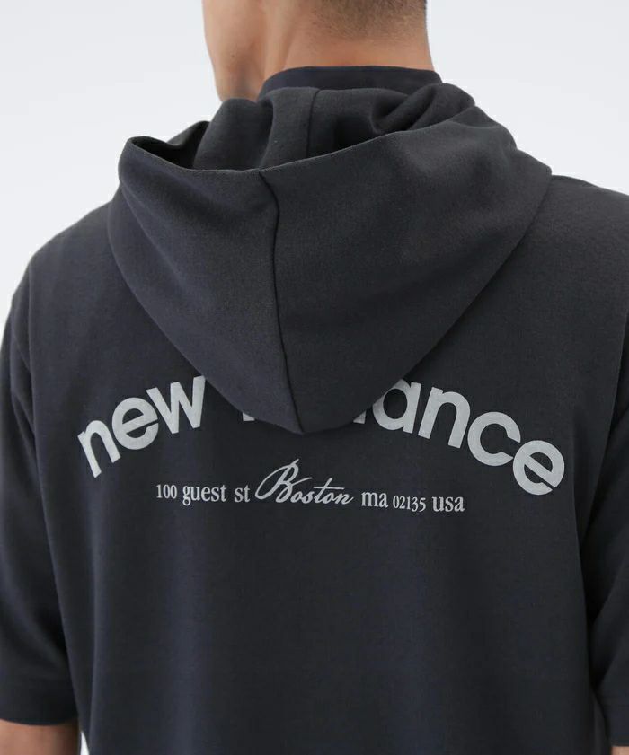 ニューバランスゴルフのパーカー