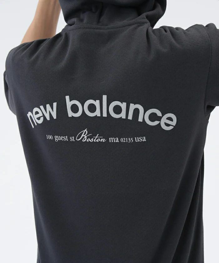 ニューバランスゴルフのパーカー