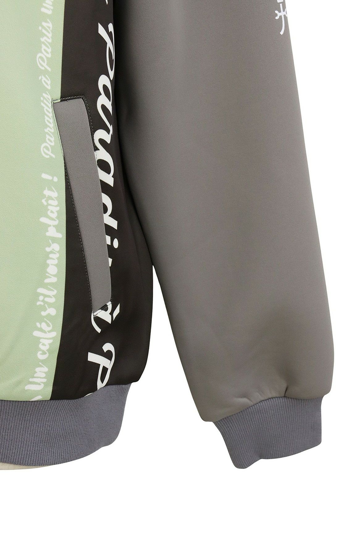 カステルバジャックのパーカー