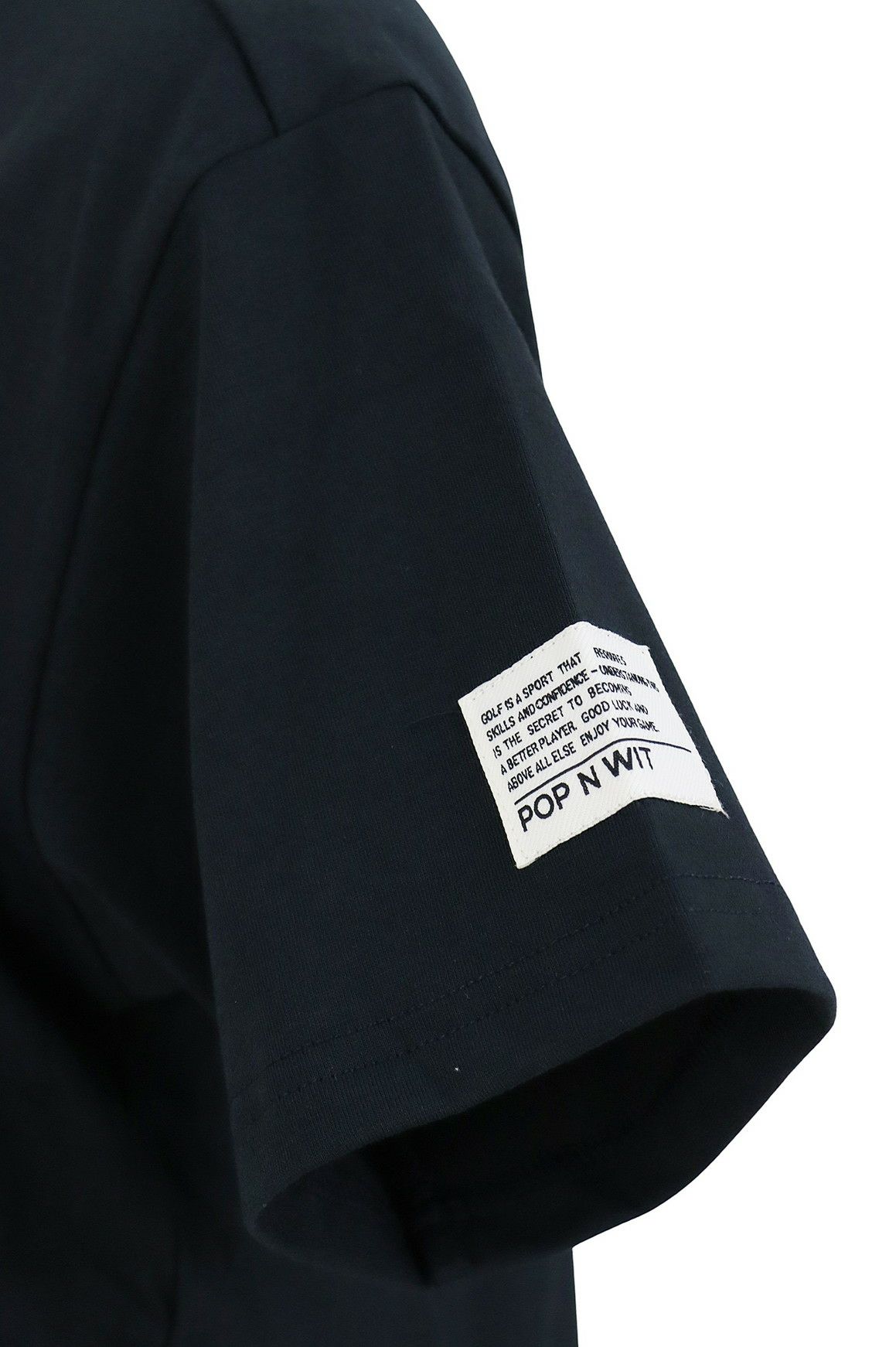 ピーダブリュサーキュラスのハイネックシャツ