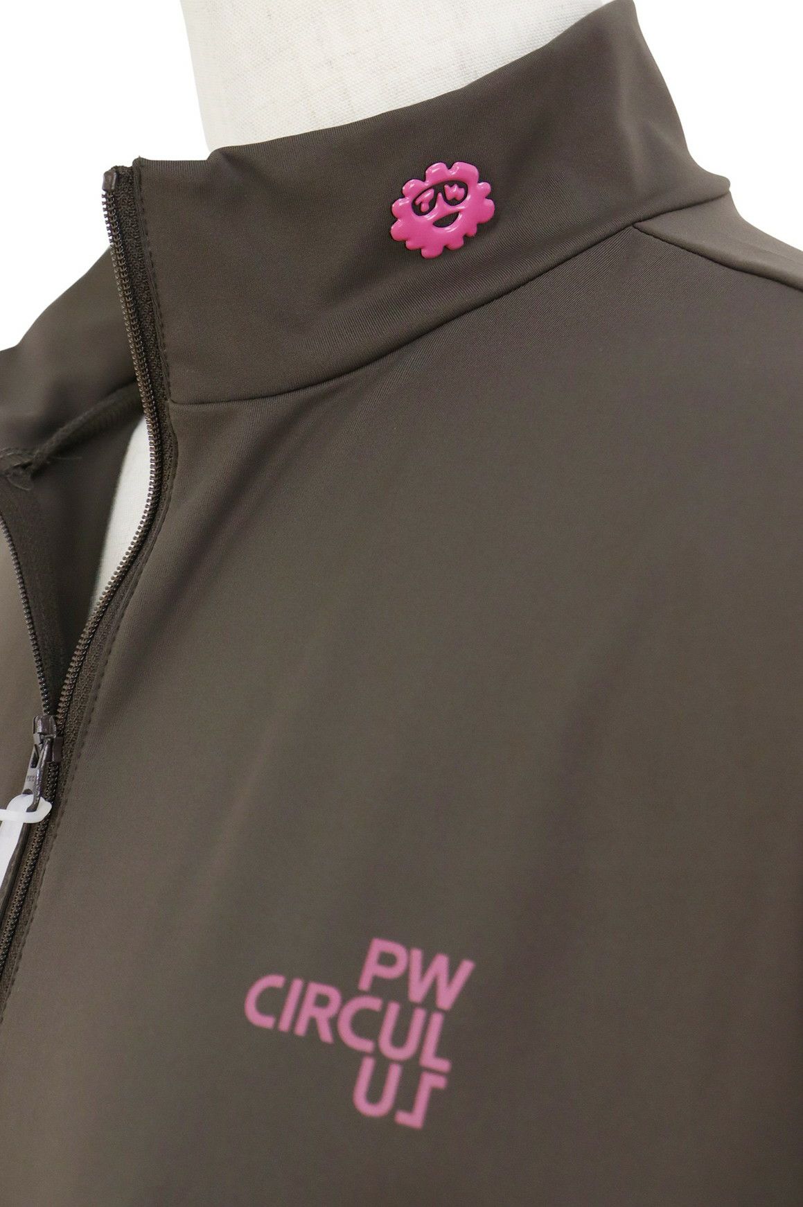 ピーダブリュサーキュラスのポロシャツ