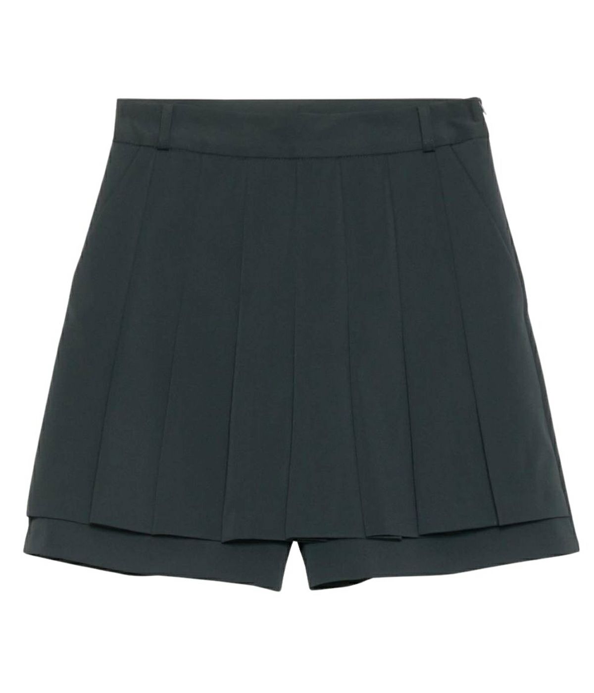 ティーエフダブリューフォーティーナインのショートパンツ