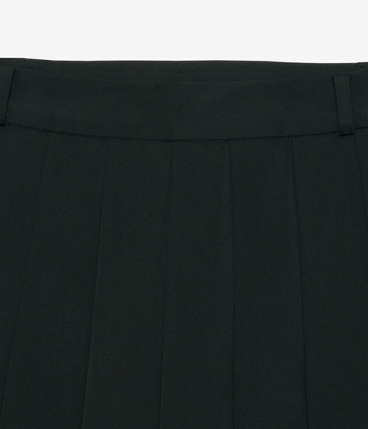 ティーエフダブリューフォーティーナインのショートパンツ