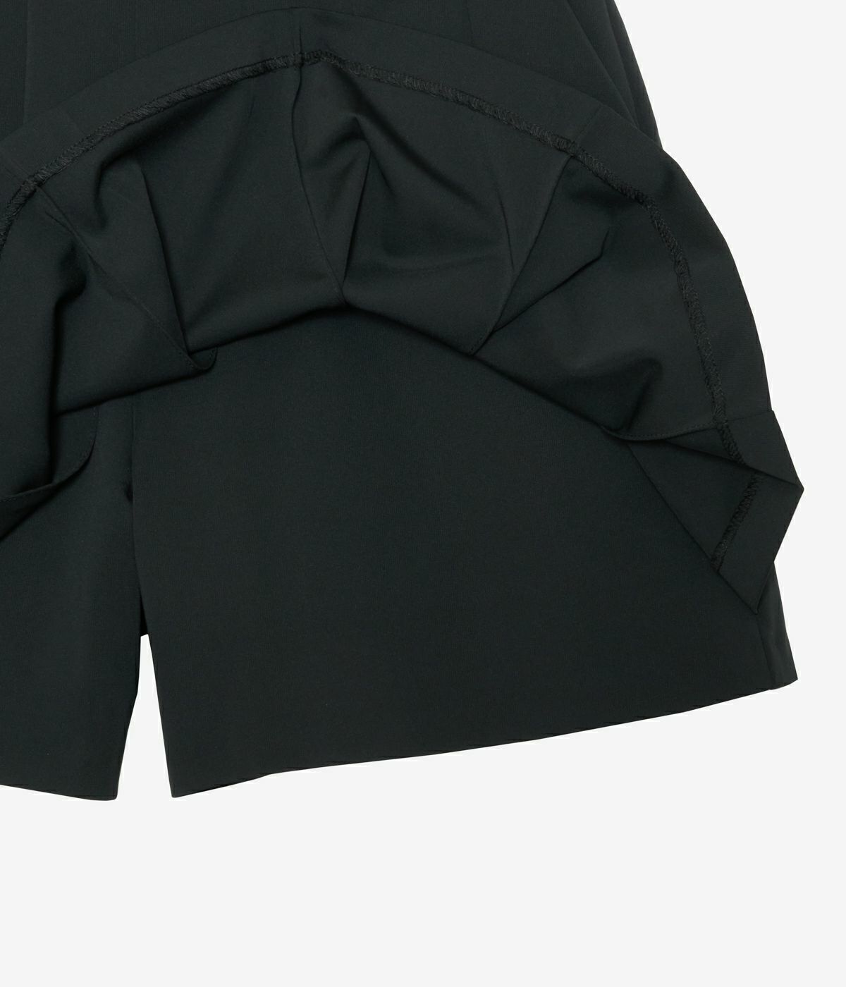 ティーエフダブリューフォーティーナインのショートパンツ