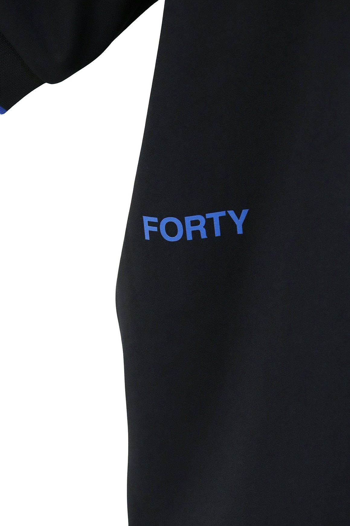 ティーエフダブリューフォーティーナインのハイネックシャツ