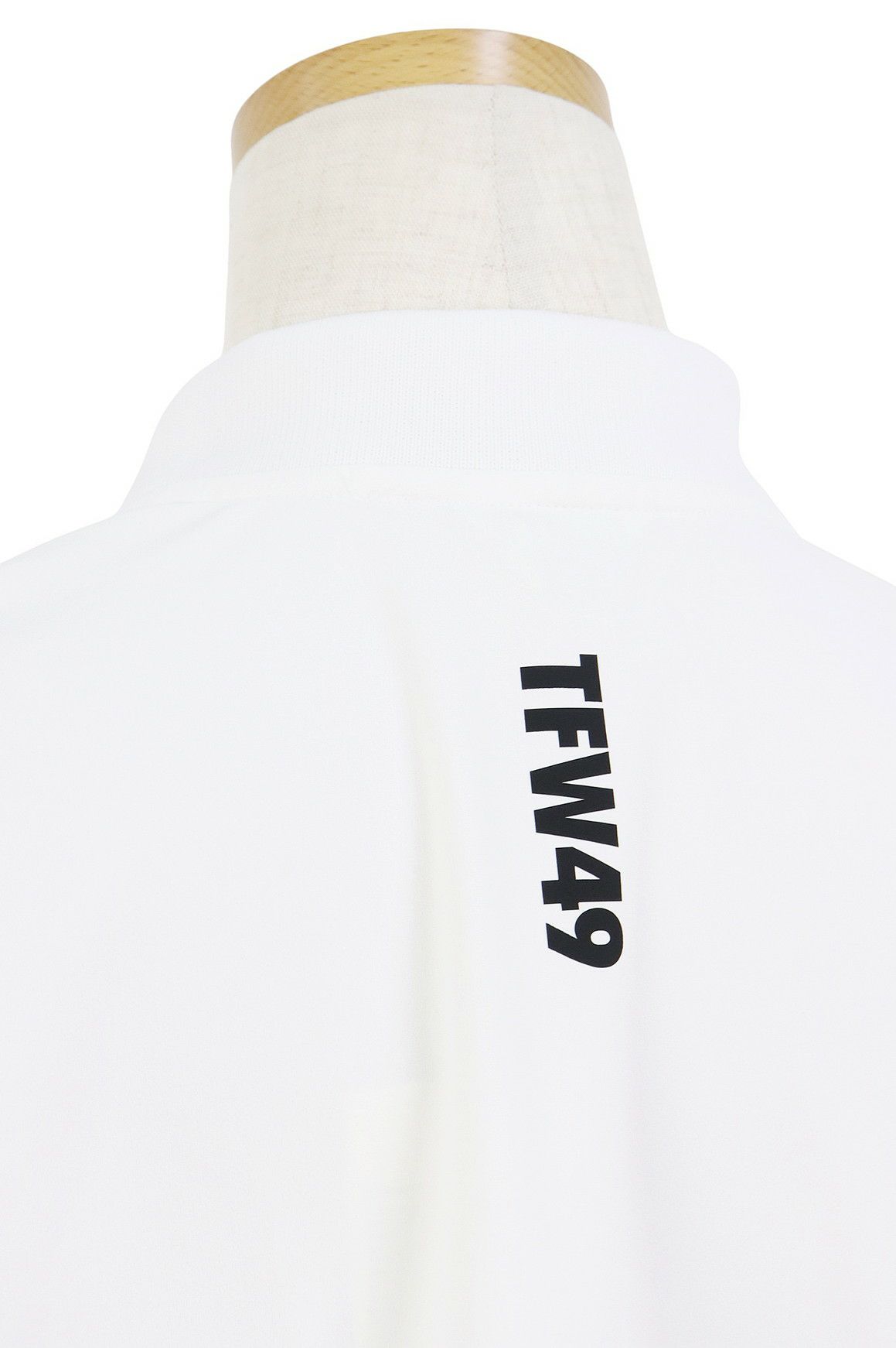 ティーエフダブリューフォーティーナインのハイネックシャツ