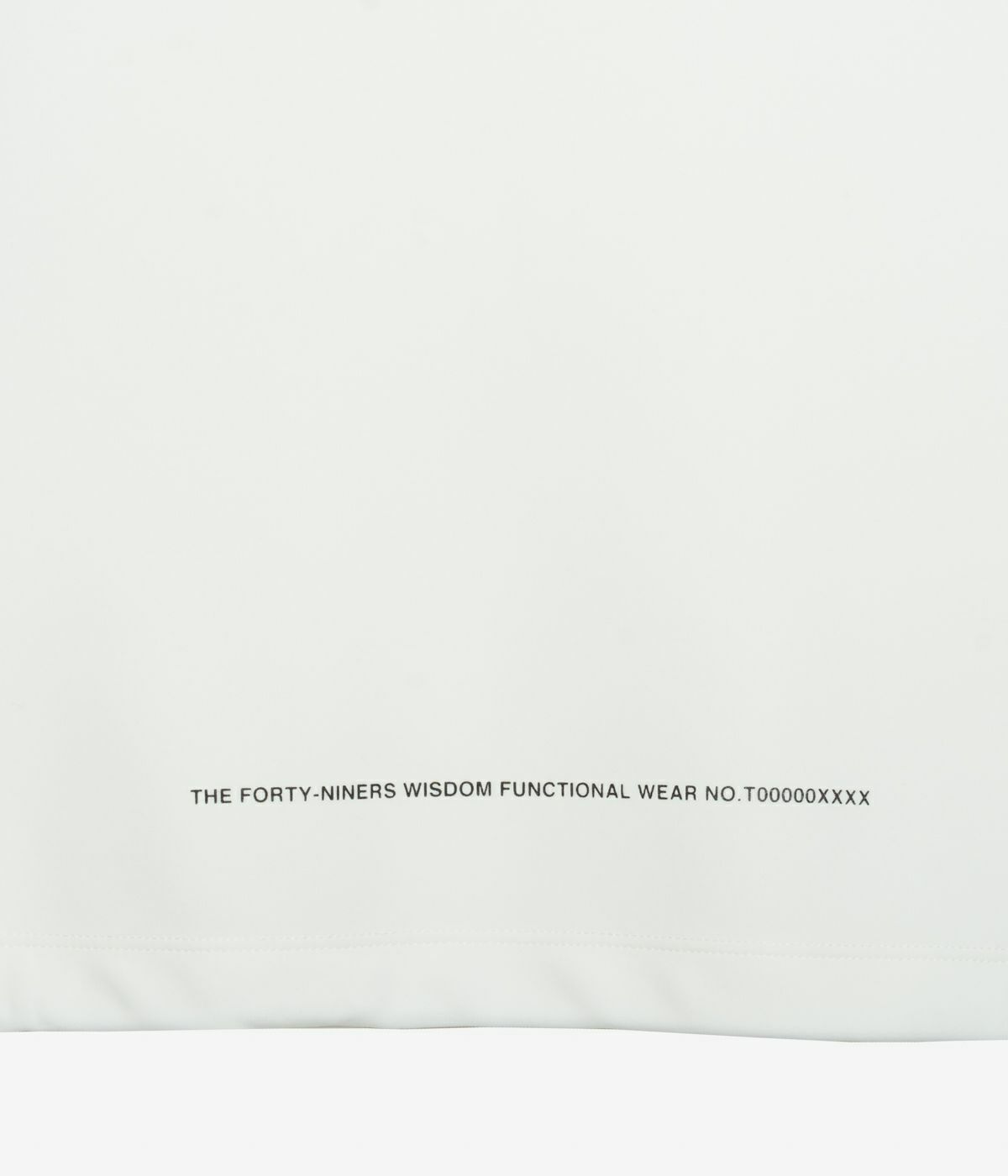 ティーエフダブリューフォーティーナインのハイネックシャツ