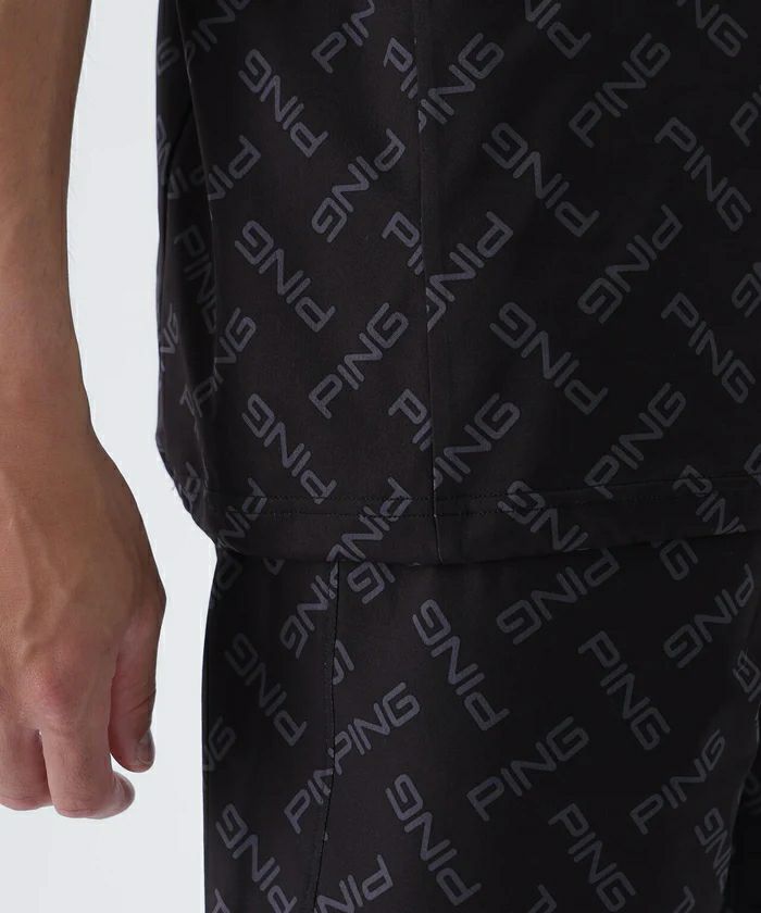 ピンのポロシャツ