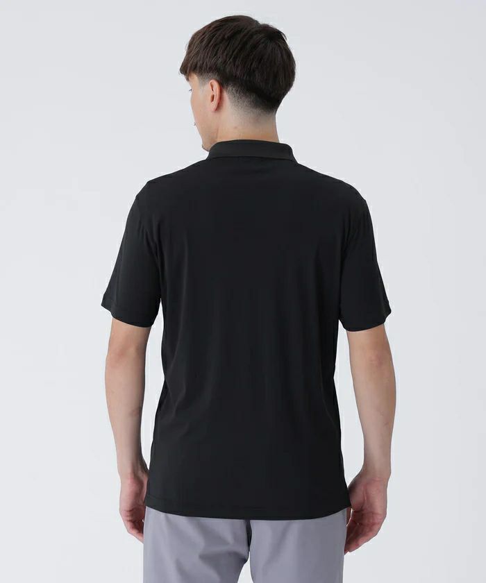 ピンのポロシャツ