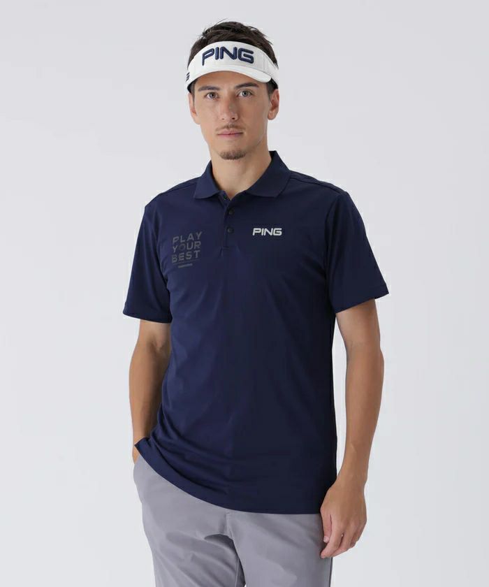 ピンのポロシャツ