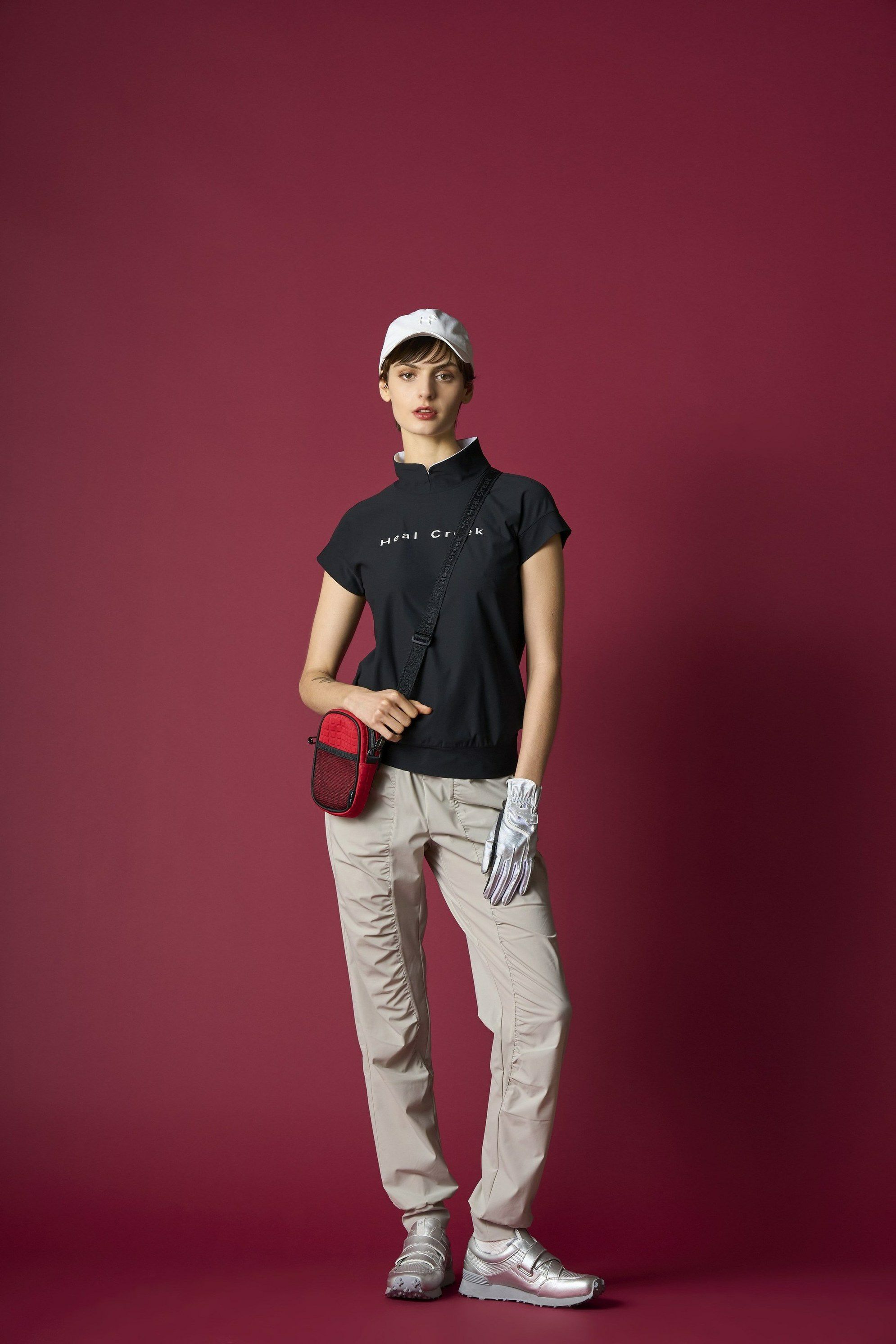 ヒールクリークのハイネックシャツ