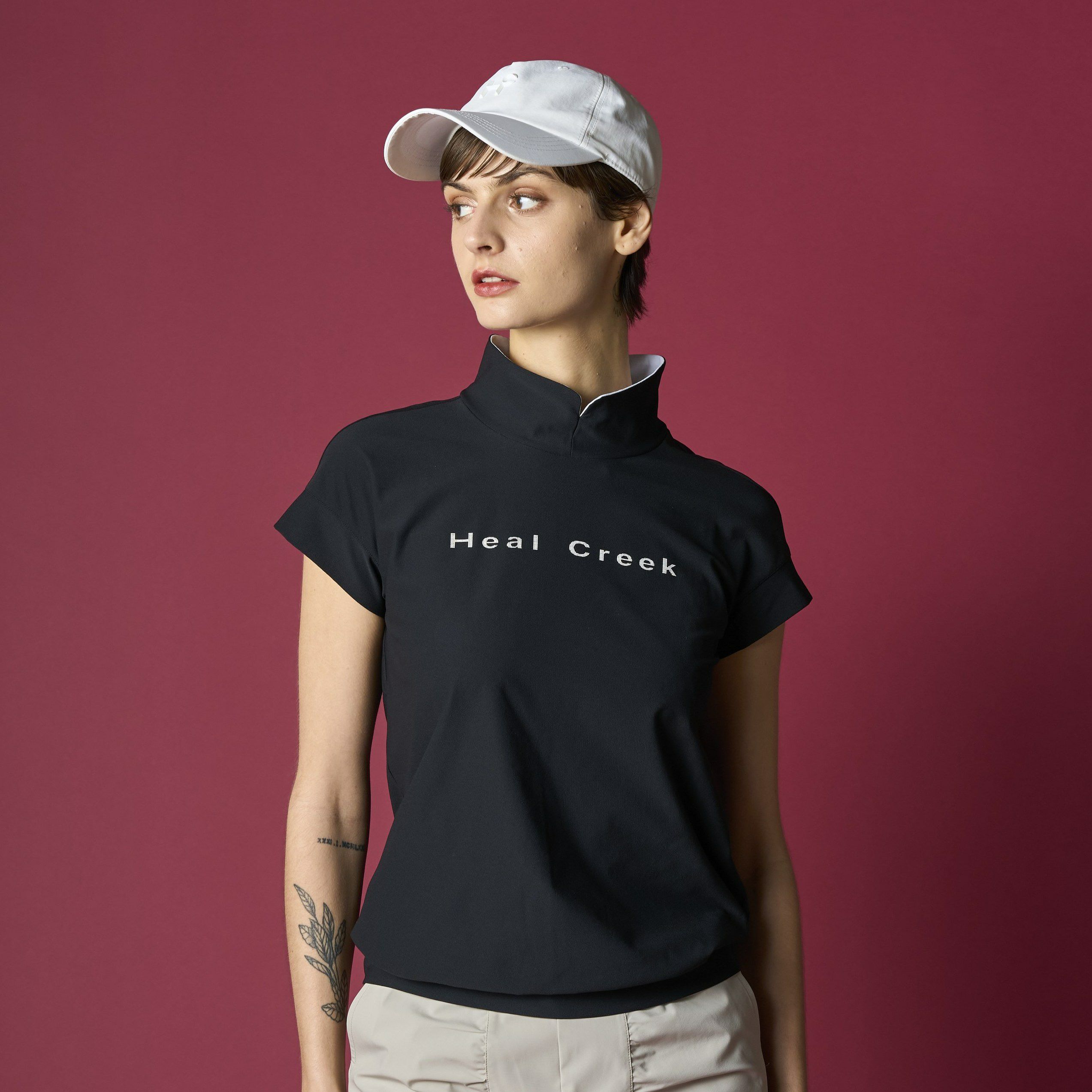 ヒールクリークのハイネックシャツ