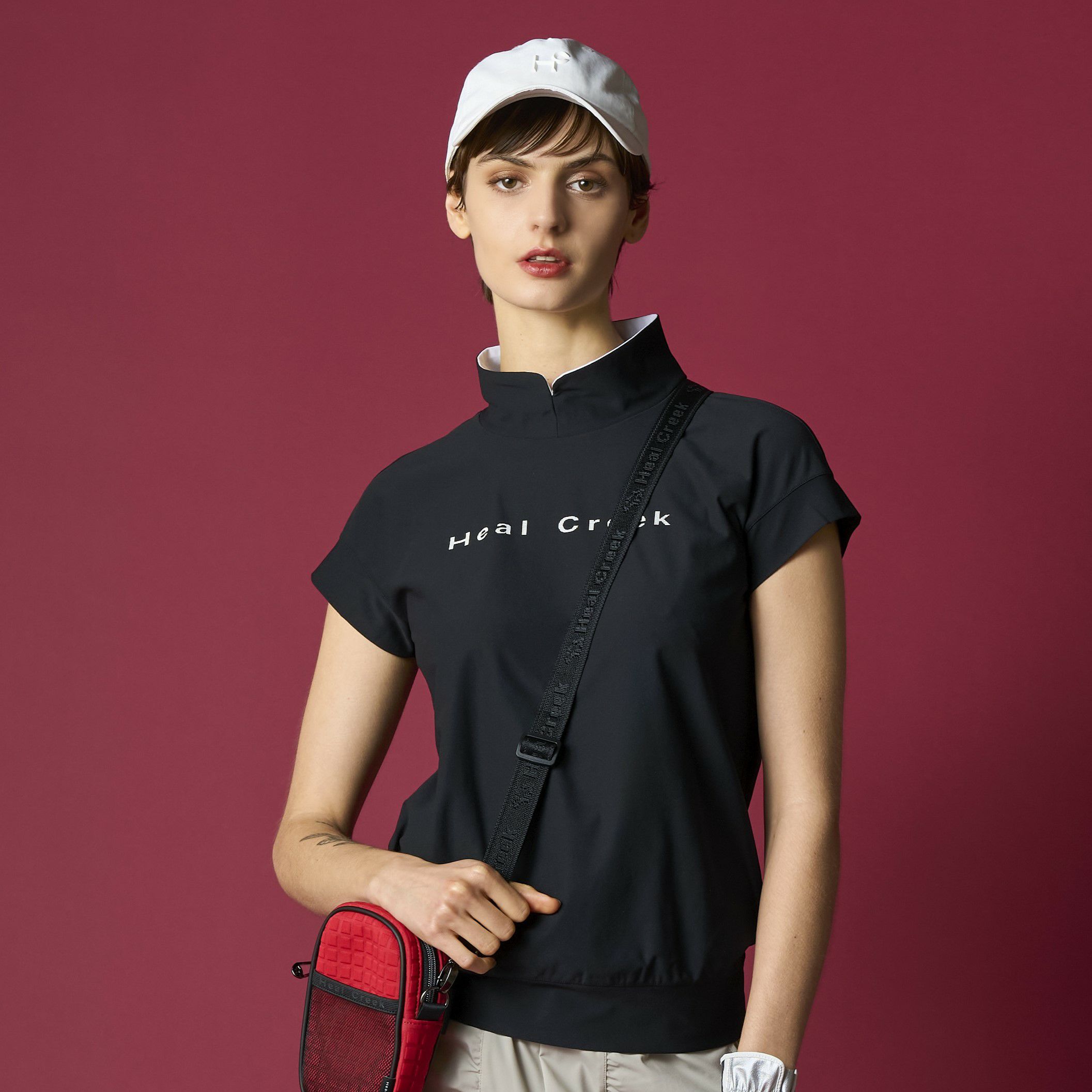 ヒールクリークのハイネックシャツ