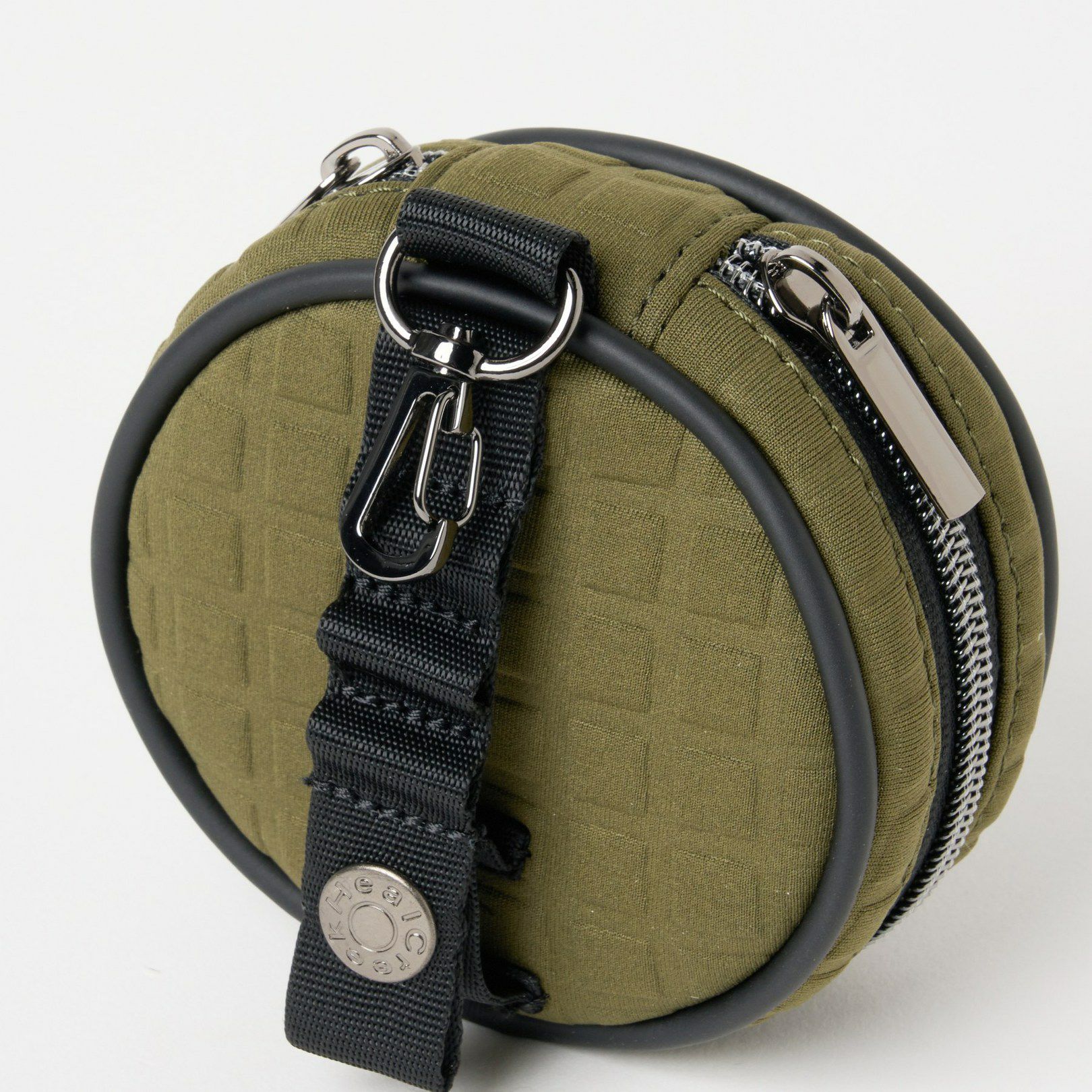 ヒールクリークのポーチ