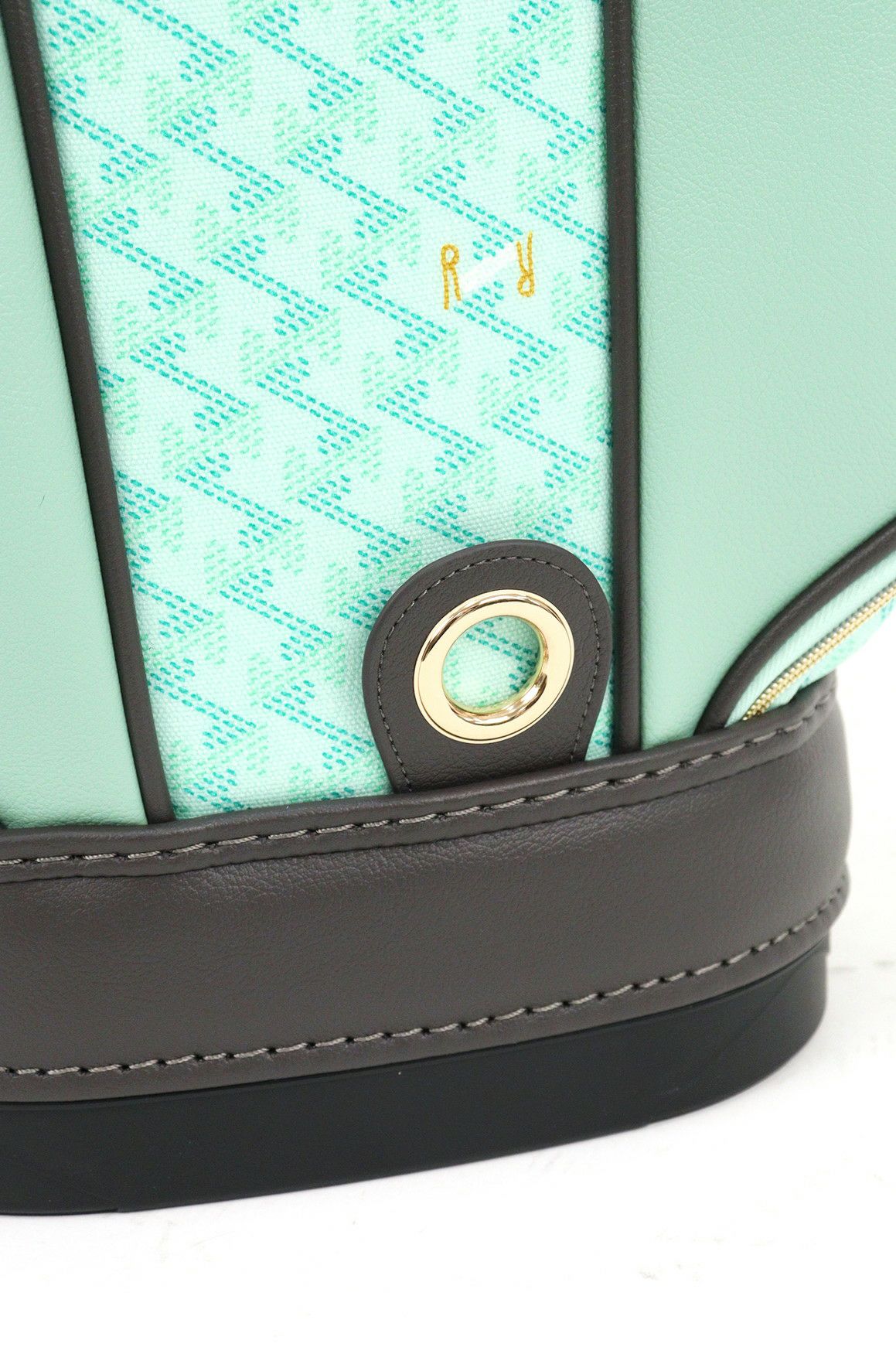 レザレクションのキャディバッグ