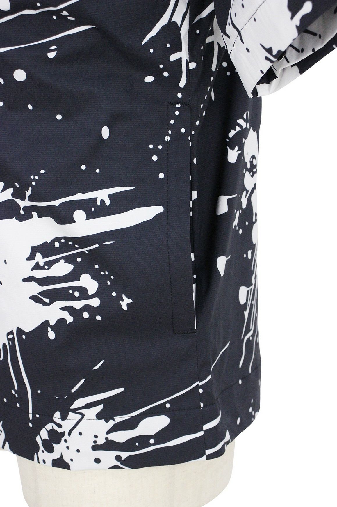 ラウドマウスのブルゾン