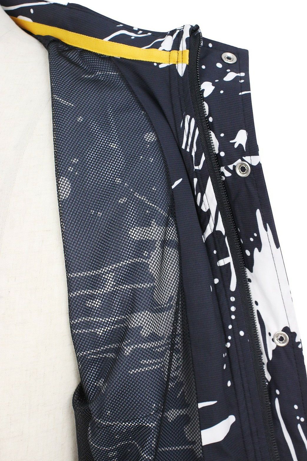 ラウドマウスのブルゾン