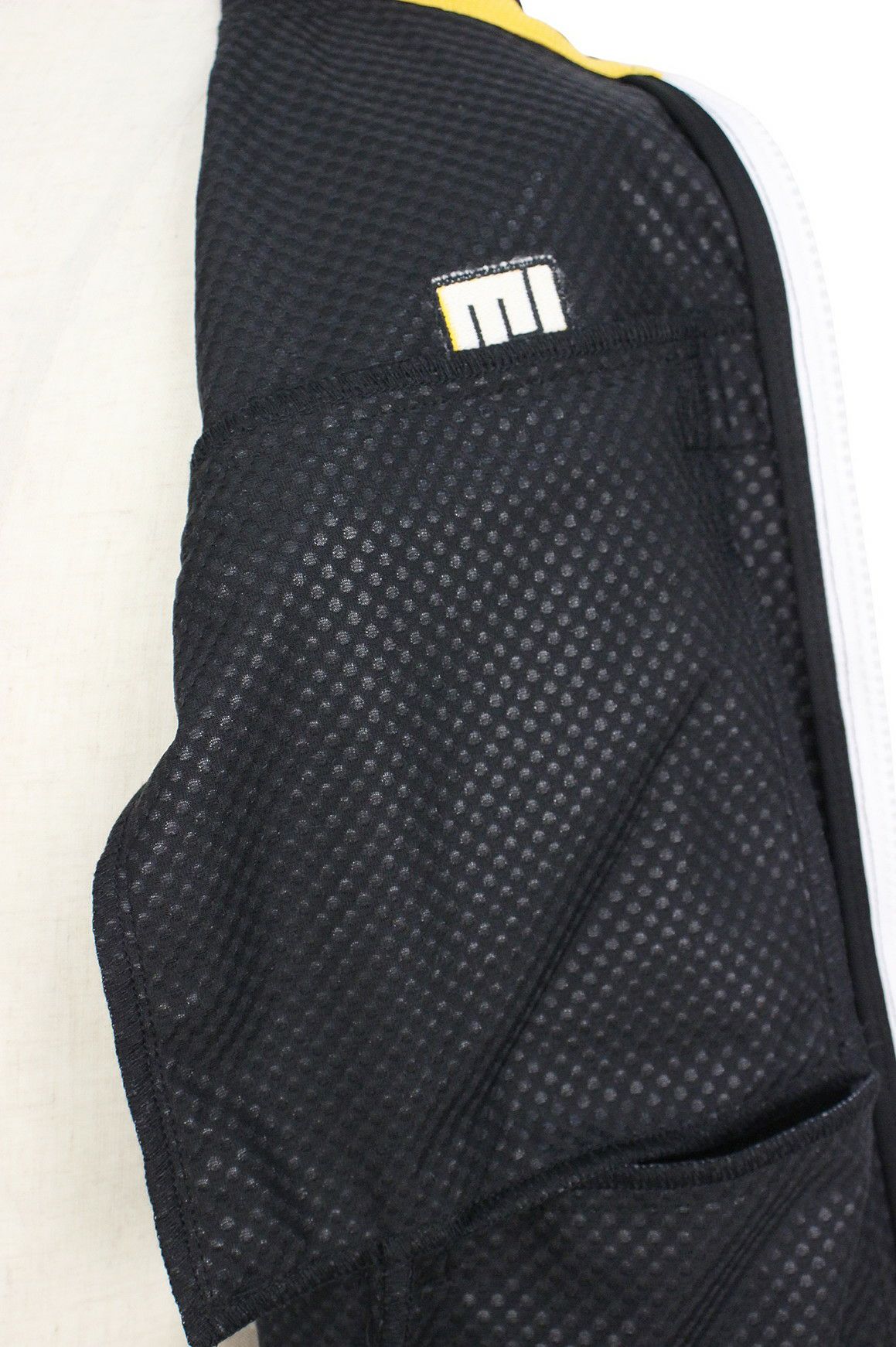 ラウドマウスのブルゾン