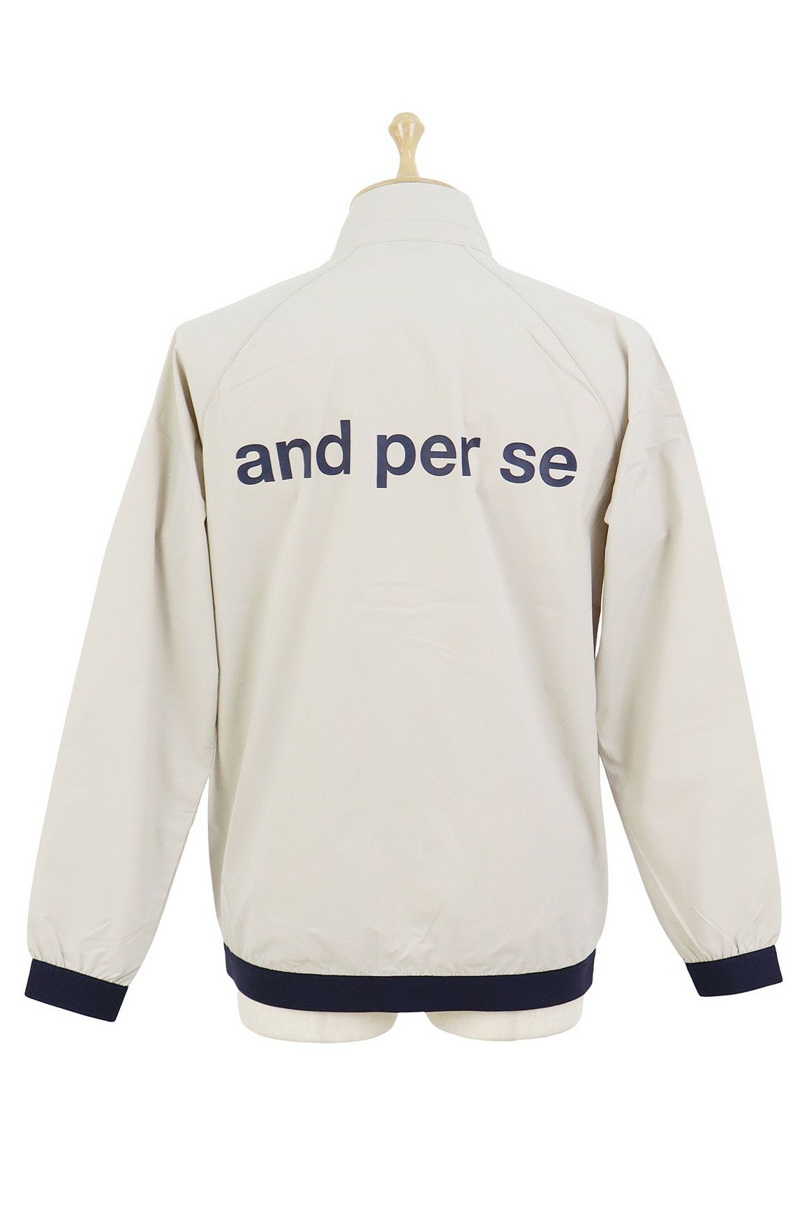 アンパスィのブルゾン