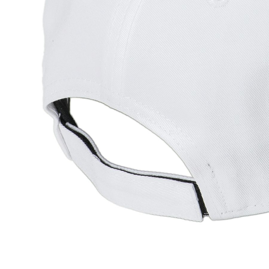 アドミラルゴルフのキャップ