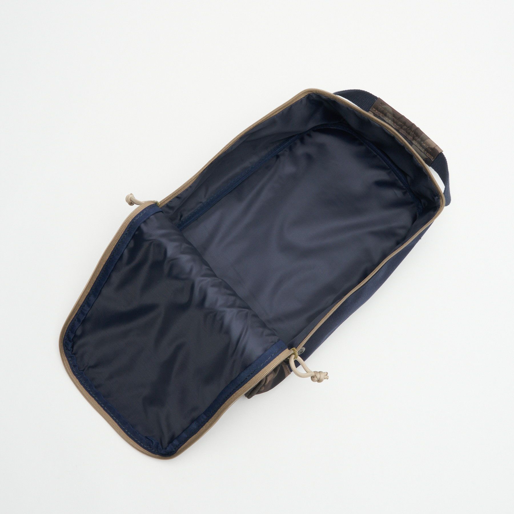 ロサーセンのシューズケース