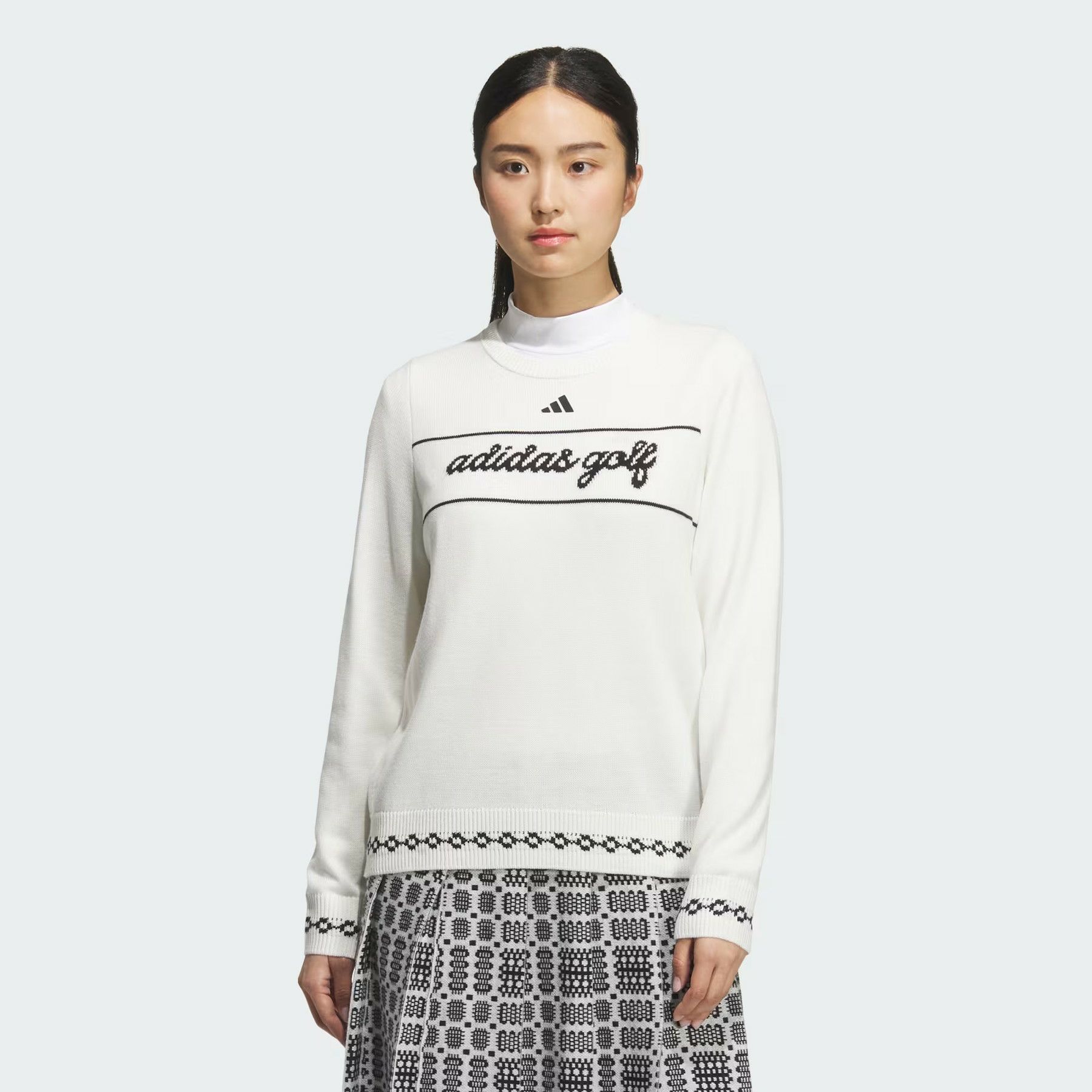 アディダスのセーター