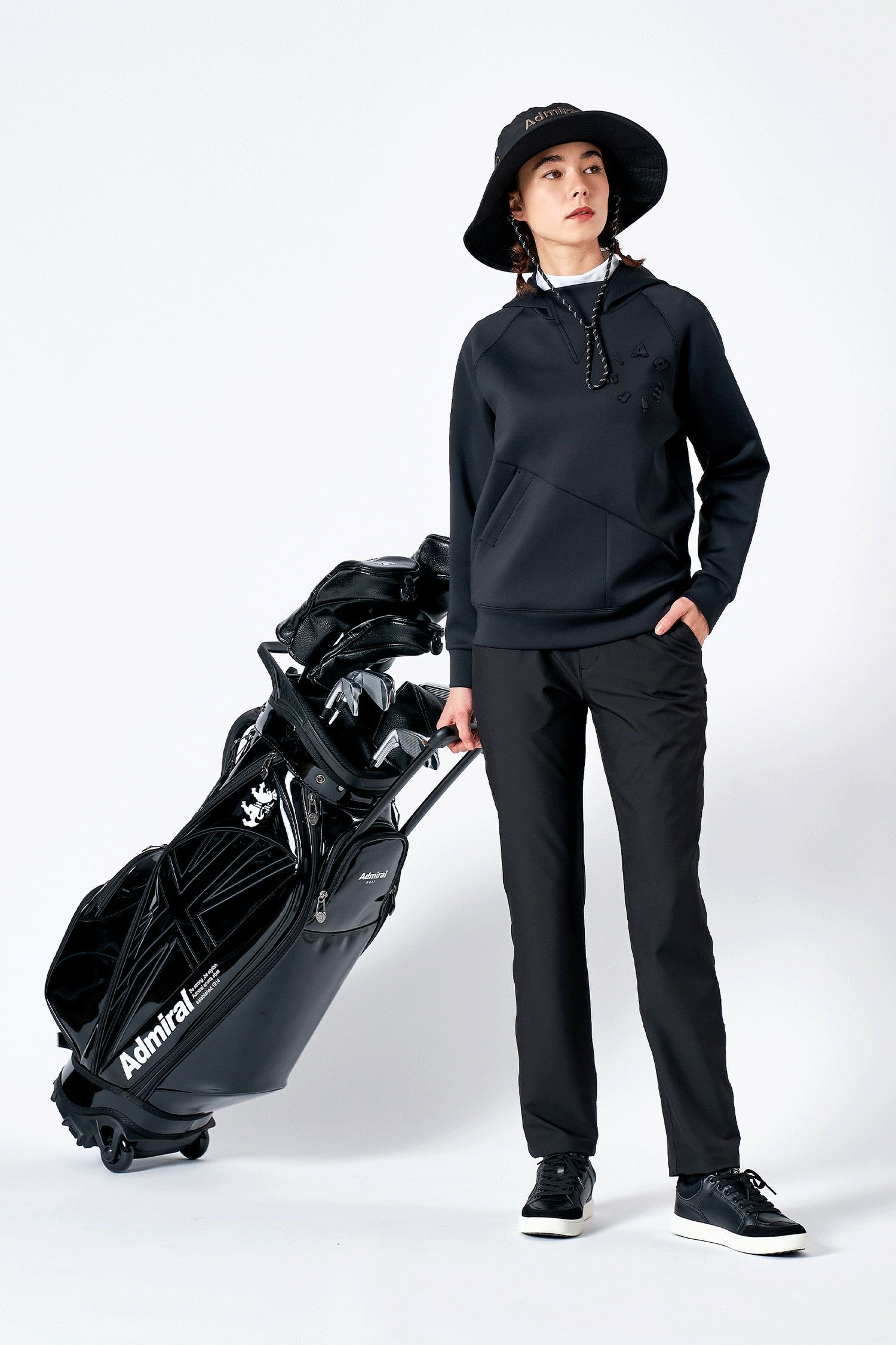 アドミラルゴルフ日本正規品のパーカー