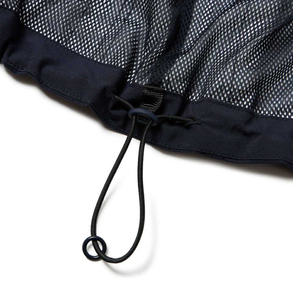 ニューエラのレインブルゾン