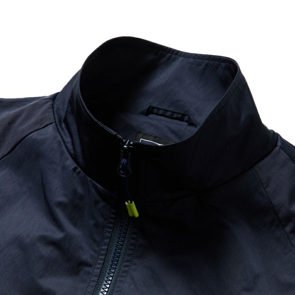 ニューエラゴルフのブルゾン