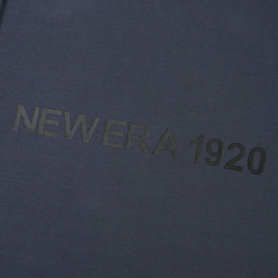 ニューエラのTシャツ