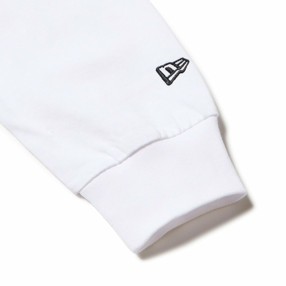 ニューエラのTシャツ